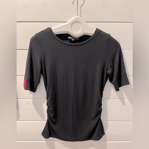 Ruched Black Tee – Myco Anna – Size M🩷